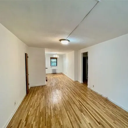 Image 4 - 144-43 71st Road, New York, NY 11367, USA - Apartment for sale