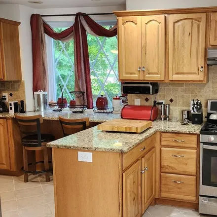 Rent this 3 bed house on North Branford in CT, 06472