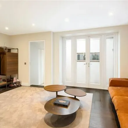 Image 6 - 103 Dovehouse Street, London, SW3 6JY, United Kingdom - Townhouse for sale