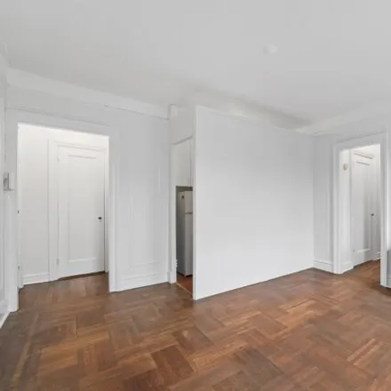 Image 2 - 270 West 11th Street, New York, NY 10014, USA - Apartment for sale