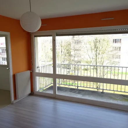 Rent this 1 bed apartment on 21 Rue Jean Prédali in 49035 Angers, France