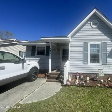 Rent this studio apartment on 141 Jld Drive in Onslow Gardens, Jacksonville