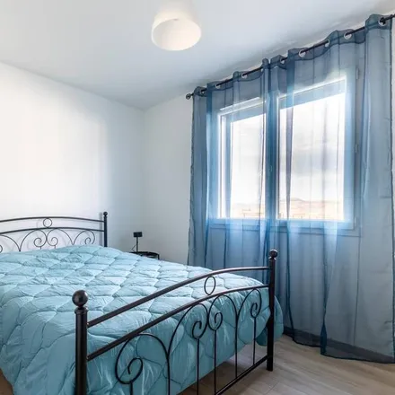 Rent this 3 bed house on Rue des Foisses in 63320 Montaigut-le-Blanc, France