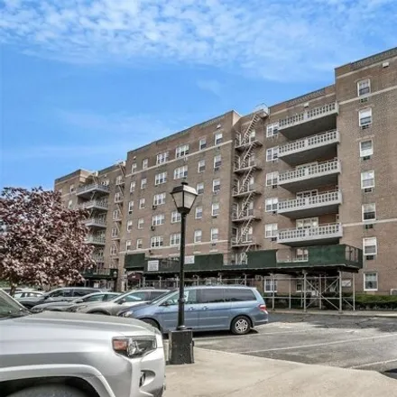 Buy this 1 bed condo on 84-29 153rd Avenue in New York, NY 11414