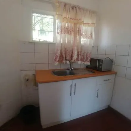 Rent this 1 bed apartment on Gold Street in Martindale, Johannesburg