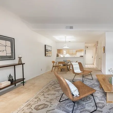Image 6 - 13878 Moorpark Street, Los Angeles, CA 91423, USA - Townhouse for sale