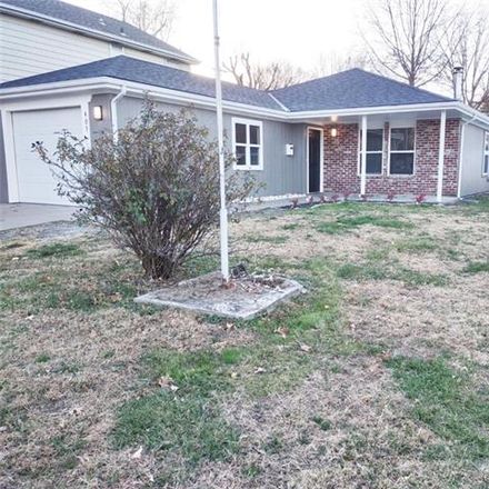 Rent this 3 bed house on 403 Southwest 15th Street in Blue Springs, MO 64015