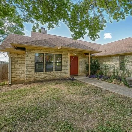 Buy this 4 bed house on 160 Turkey Run in Meadowlakes, Burnet County