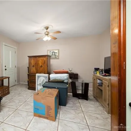 Image 6 - 215 Wedger Road, Country Aire Estates Number 4 Colonia, Hidalgo County, TX 78599, USA - House for sale