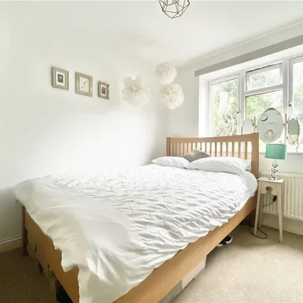 Rent this 1 bed room on 82 Fielding Avenue in London, TW2 5LY
