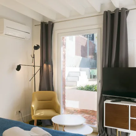 Rent this studio apartment on Rua Pedro Alexandrino in 1170-381 Lisbon, Portugal