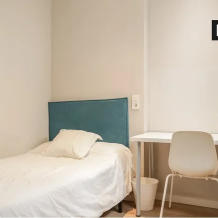 Rent this 5 bed room on Madrid in Calle de Álvaro de Bazán, 29