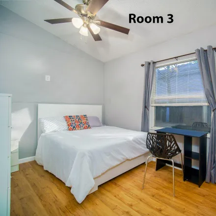 Rent this 2 bed room on Jacksonville in FL, US