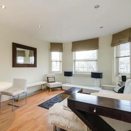 Image 2 - 11 Collingham Place, London, SW5 0TF, United Kingdom - Apartment for sale