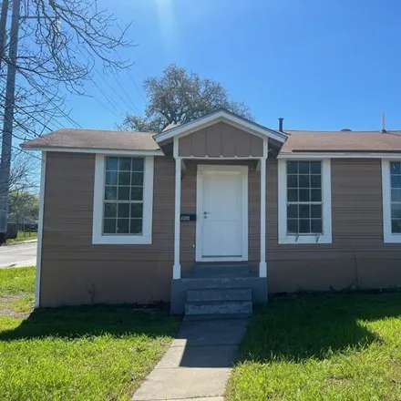 Rent this 3 bed house on North Grimes Street in San Antonio, TX 78202