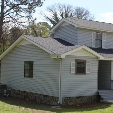 Buy this 3 bed house on 1152 Shallowford Road in Pineoak Heights, Chattanooga