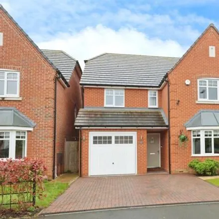 Buy this 4 bed house on Leam View in Radford Semele, CV31 1ED