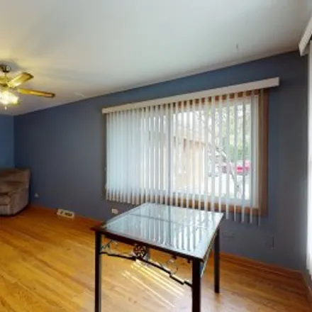 Rent this 3 bed apartment on 1651 Howard Avenue in Des Plains, Des Plaines