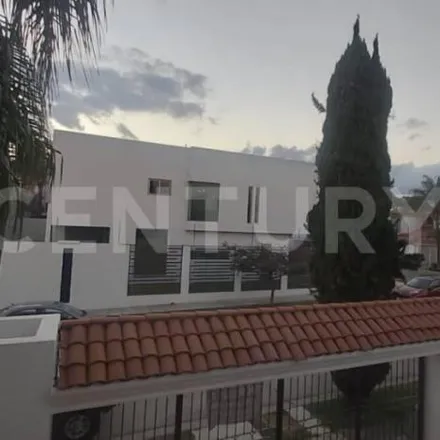 Rent this 4 bed house on Calle Remanso de las Mimosas in Bugambilias, 45237 Santa Ana Tepetitlán