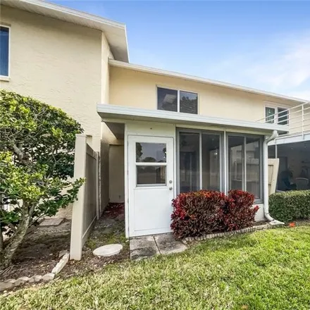 Image 1 - East Bay Golf Club, 702 Country Club Drive, Largo, FL 33771, USA - House for sale