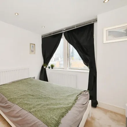 Image 6 - Moore House, Cassilis Road, Millwall, London, E14 9LN, United Kingdom - Apartment for sale