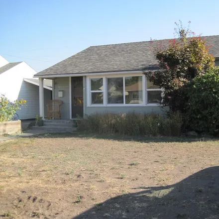 Buy this 2 bed house on 2450 Wantland Avenue in Klamath Falls, OR 97601