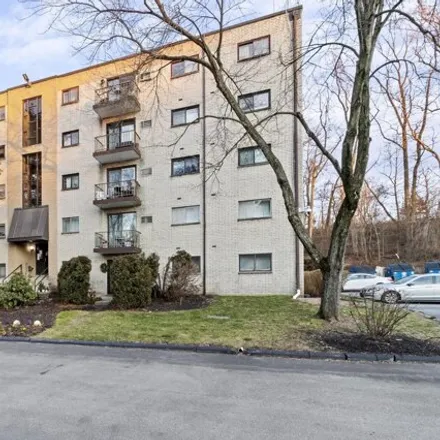 Image 1 - 62 Glendale Road, West Gate Hills, Haverford Township, PA 19083, USA - Condo for rent