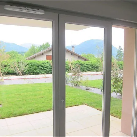 Rent this 2 bed apartment on 13 Route de Menthonnex in 74370 Argonay, France