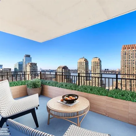 Buy this studio apartment on 185 WEST END AVENUE 29A in New York