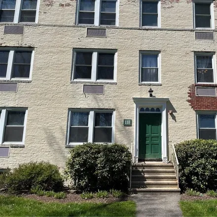 Buy this 2 bed condo on 118 Woodside Green in Northfield, Stamford