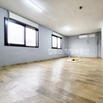Rent this studio apartment on 서울특별시 강남구 일원동 639-1