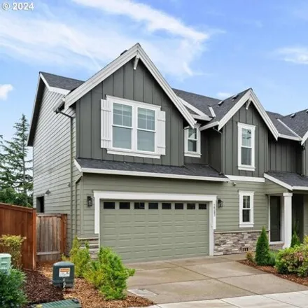 Buy this 5 bed house on 16283 SE Alder Meadows Dr in Damascus, Oregon
