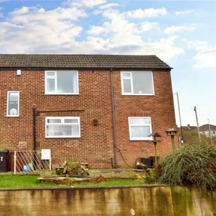 Buy this 3 bed duplex on Beckbury Close in Farsley, LS28 5BW