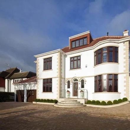 Buy this 8 bed house on 22 in 24 Beechwood Avenue, London