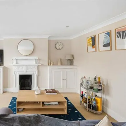 Image 5 - Hemberton Road, Stockwell Park, London, SW9 9LH, United Kingdom - Apartment for sale