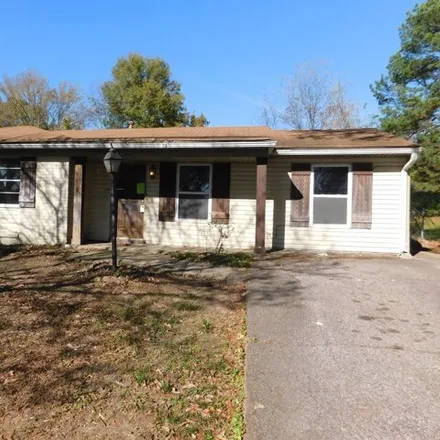 Rent this 3 bed house on 1926 Dorchester Dr in Southaven, Mississippi