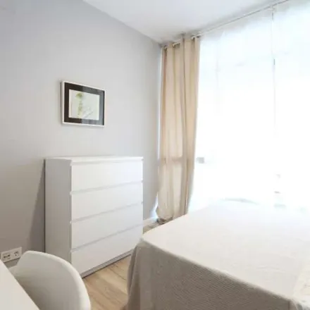 Image 5 - Reina Castilla, Calle de Rafael Herrera, 9, 28036 Madrid, Spain - Apartment for rent