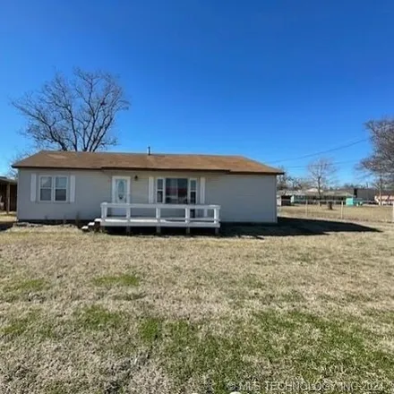 Image 1 - West Railroad Street, Chouteau, Mayes County, OK 74337, USA - House for sale