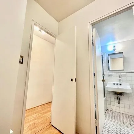 Image 3 - 61-25 97th Street, New York, NY 11374, USA - Apartment for sale