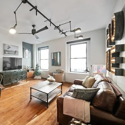 Image 3 - 348 West 56th Street, New York, NY 10019, USA - House for rent