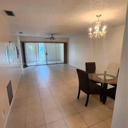 Image 1 - 2897 Taylor Street, Hollywood, FL 33020, USA - Apartment for rent