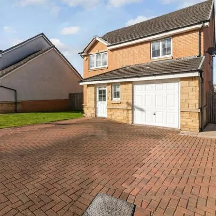 Buy this 3 bed house on Greenoakhill Court in Glasgow, G71 7PQ