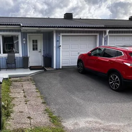 Rent this 5 bed townhouse on Tygelvägen 6H in 857 51 Sundsvall, Sweden