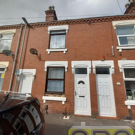 Rent this 4 bed townhouse on Wellesley Street in Hanley, ST1 4NS