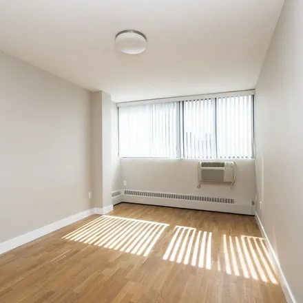 Rent this 2 bed apartment on Richmond Place in Walnut Avenue, Old Toronto
