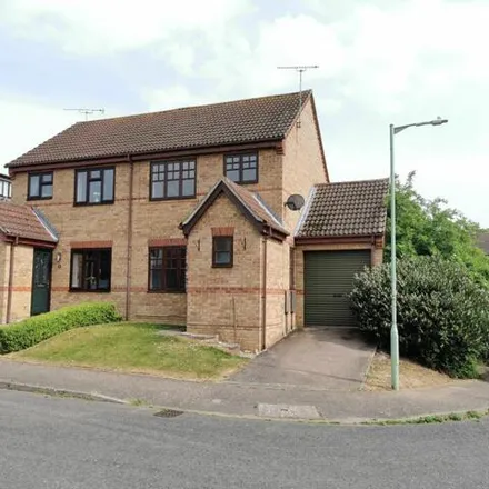 Rent this 3 bed house on Robin Close in Thurston, IP31 3TP