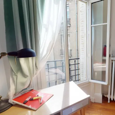 Image 2 - 15 Rue Émile Duclaux, 75015 Paris, France - Room for rent