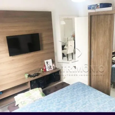 Buy this 2 bed apartment on Burger King in Avenida Santa Cruz, Jardim Vera Cruz I