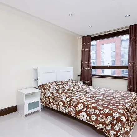 Image 4 - Water Gardens (201-254), Edgware Road, London, W2 2DW, United Kingdom - Apartment for rent