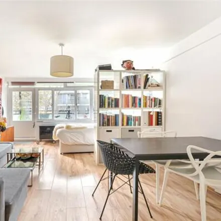 Buy this studio apartment on Churchill Gardens Primary Academy in Ranelagh Road, London